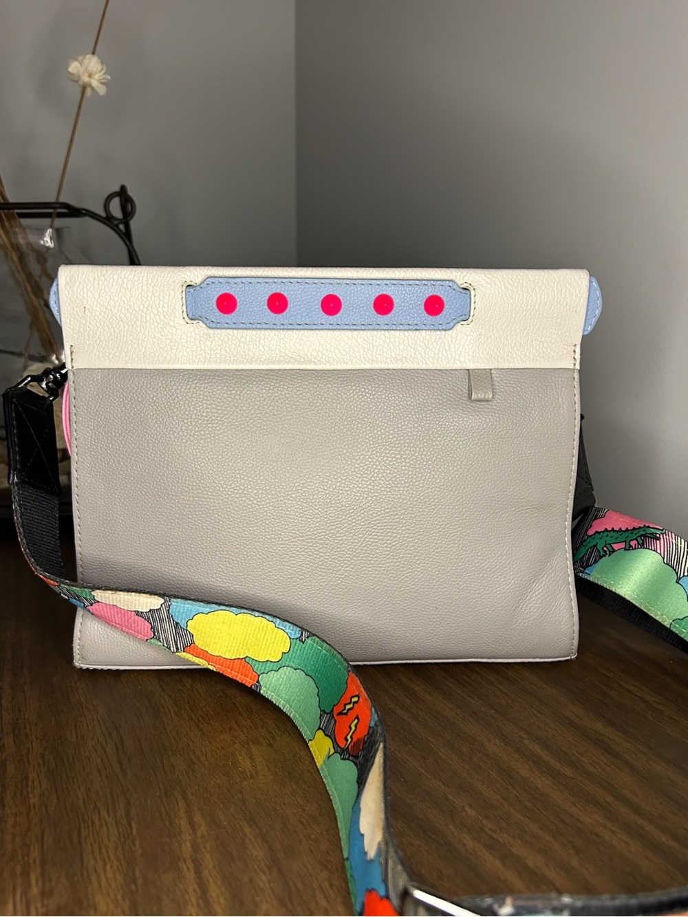 Min & Mon Vali Gray Leather Crossbody Bag Graphic Strap